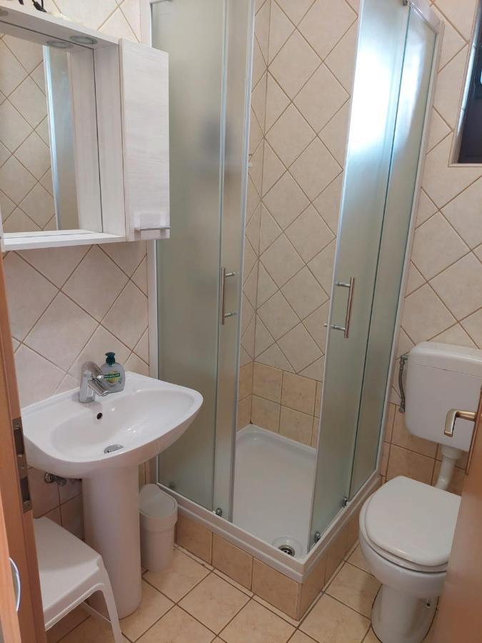 Apartmani Lavanda Pag Town Exterior foto
