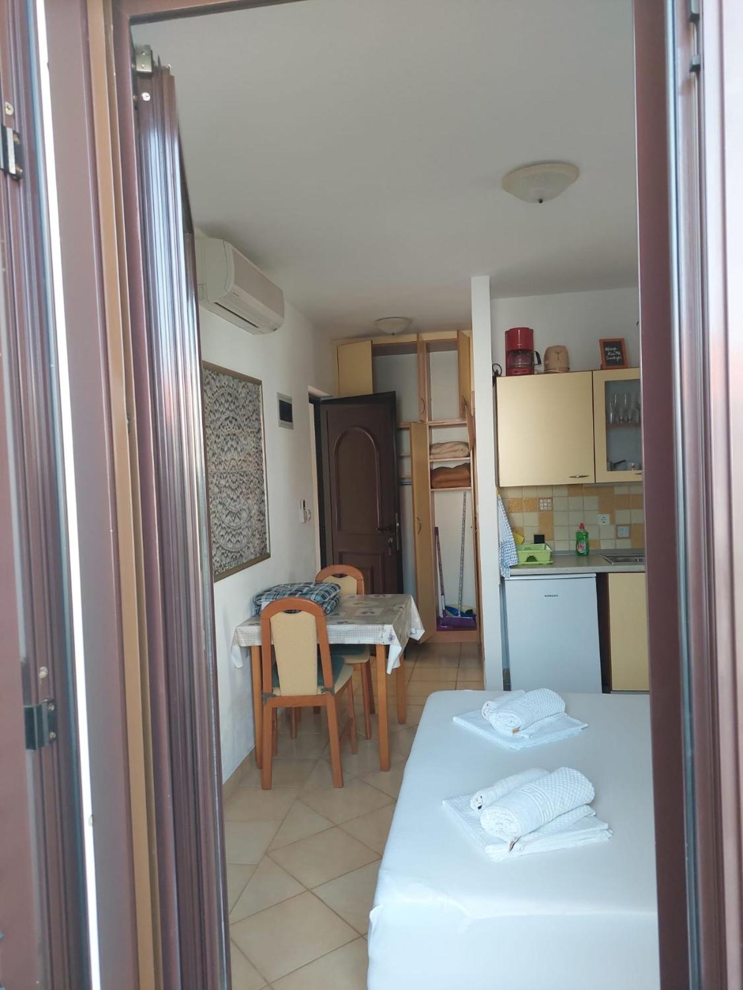 Apartmani Lavanda Pag Town Quarto foto